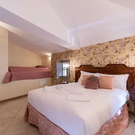 Da Pardis Via Broseta Guest house 3*