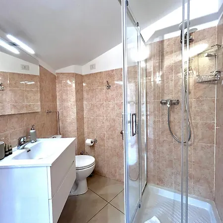 Da Pardis Via Broseta 招待所