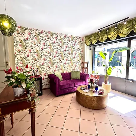 Da Pardis Via Broseta Guest house 3*