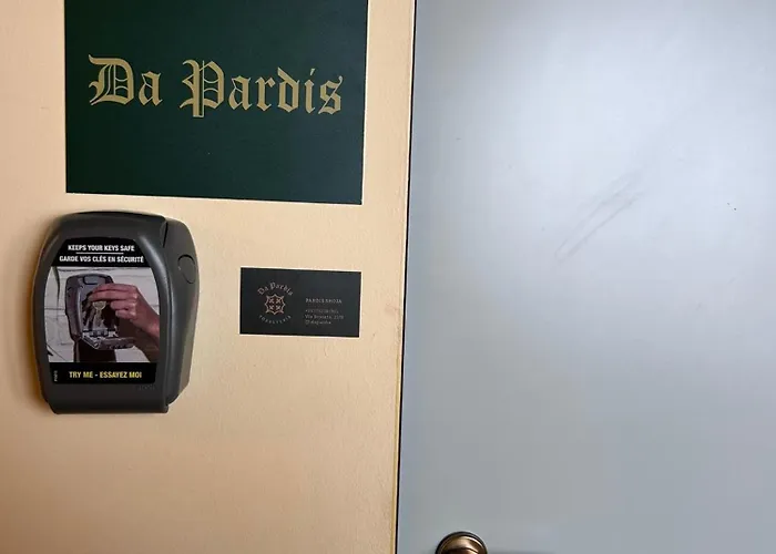 بيت ضيافة Da Pardis Via Broseta 3*